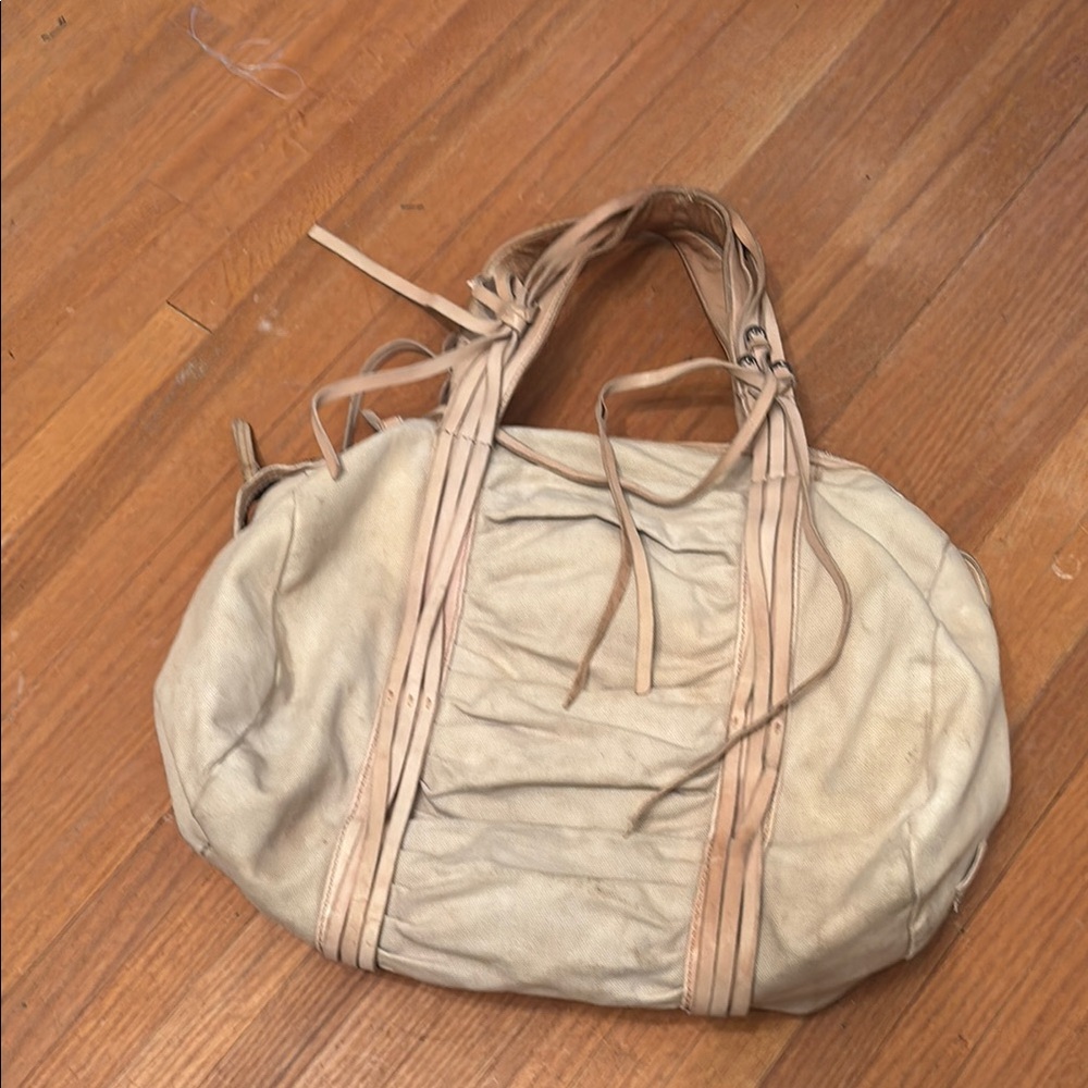 Vanessa Bruno Tan Shoulder Bag with Slouchy Design